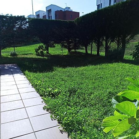 Bajo Con Jardin Privado Apartman Santender Kültér fotó