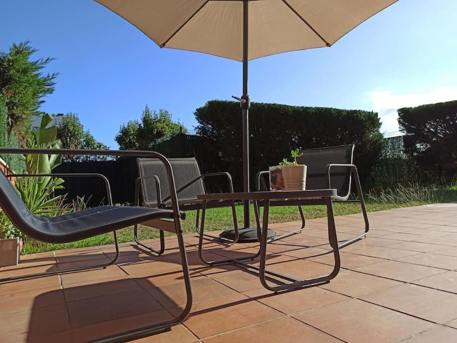 Bajo Con Jardin Privado Apartman Santender Kültér fotó