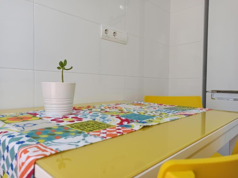 Bajo Con Jardin Privado Apartman Santender Kültér fotó