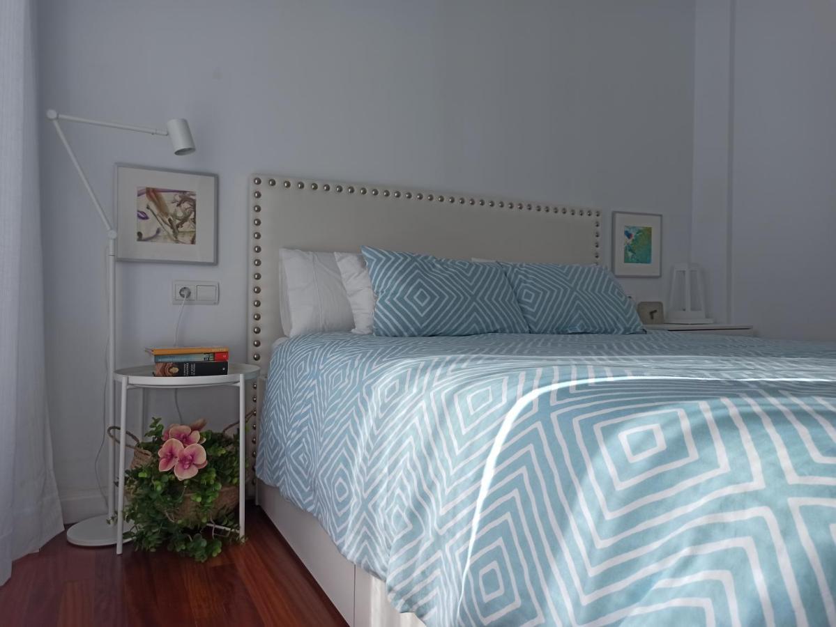 Bajo Con Jardin Privado Apartman Santender Kültér fotó